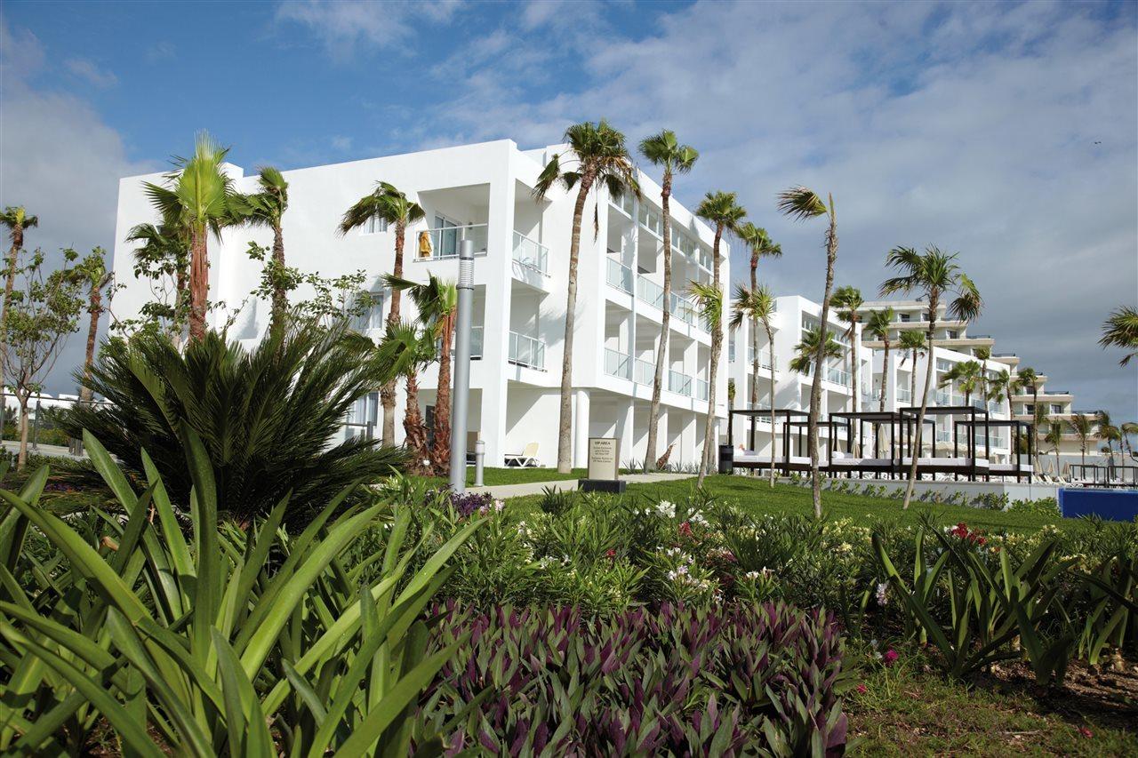 Riu Palace Peninsula Hotel Cancun Exterior photo